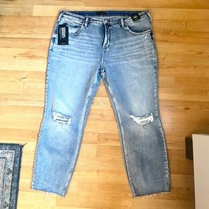 Silver Beau High Waist Raw Hem Girlfriend Jeans NWT